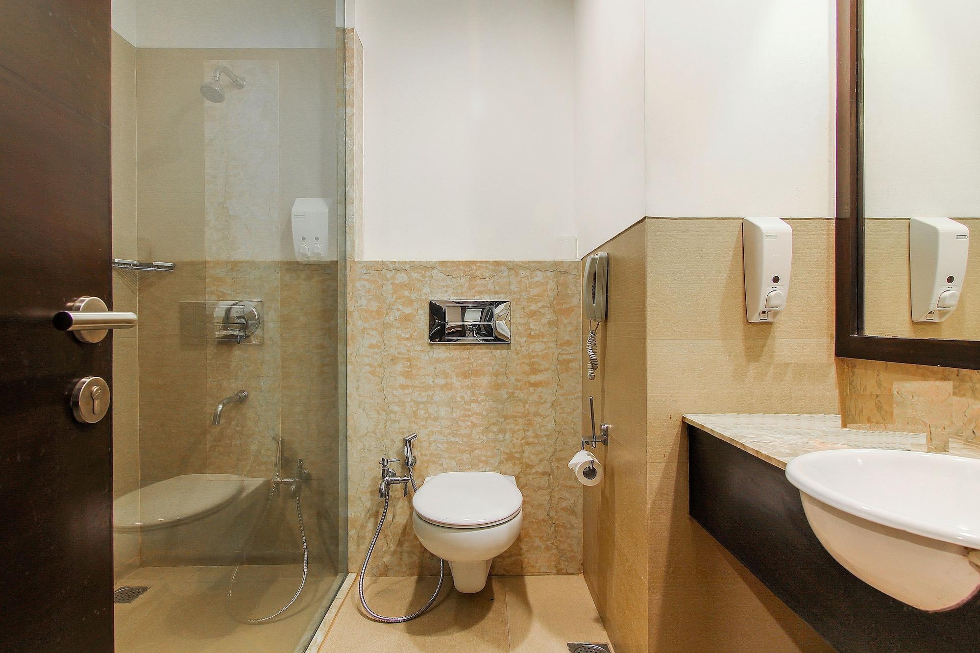 Vibe By The Lalit Traveller Hotell Faridabad Exteriör bild