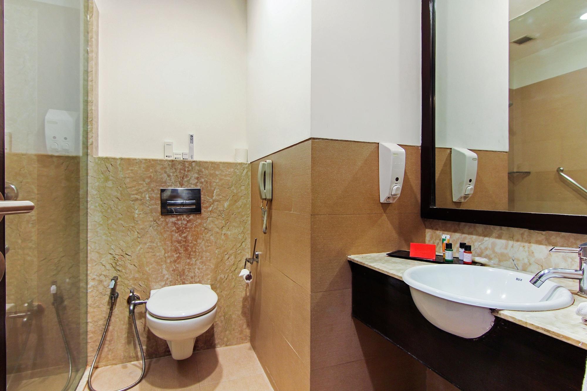 Vibe By The Lalit Traveller Hotell Faridabad Exteriör bild