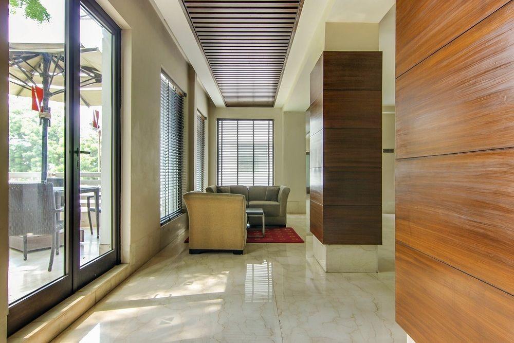 Vibe By The Lalit Traveller Hotell Faridabad Exteriör bild
