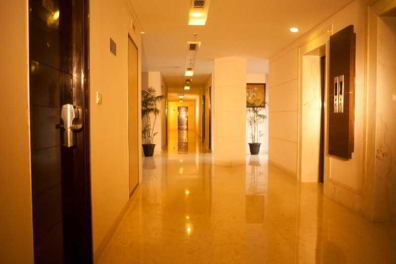 Vibe By The Lalit Traveller Hotell Faridabad Exteriör bild